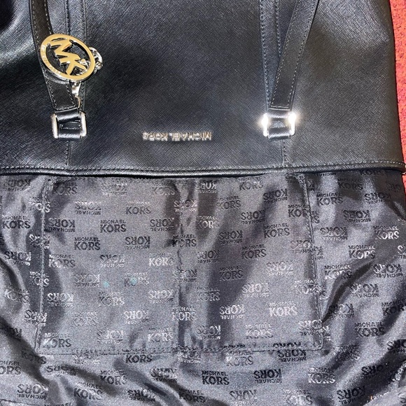 Michael Kors  Black Sady Large Leather Tote - Picture 11 of 13